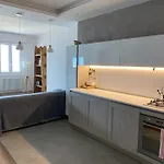 아파트 Oro, 8
